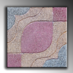 Pastelón diseño en cruz con grano en tres tonos, aplicaciones en grano de color rojo, amarillo y gris.